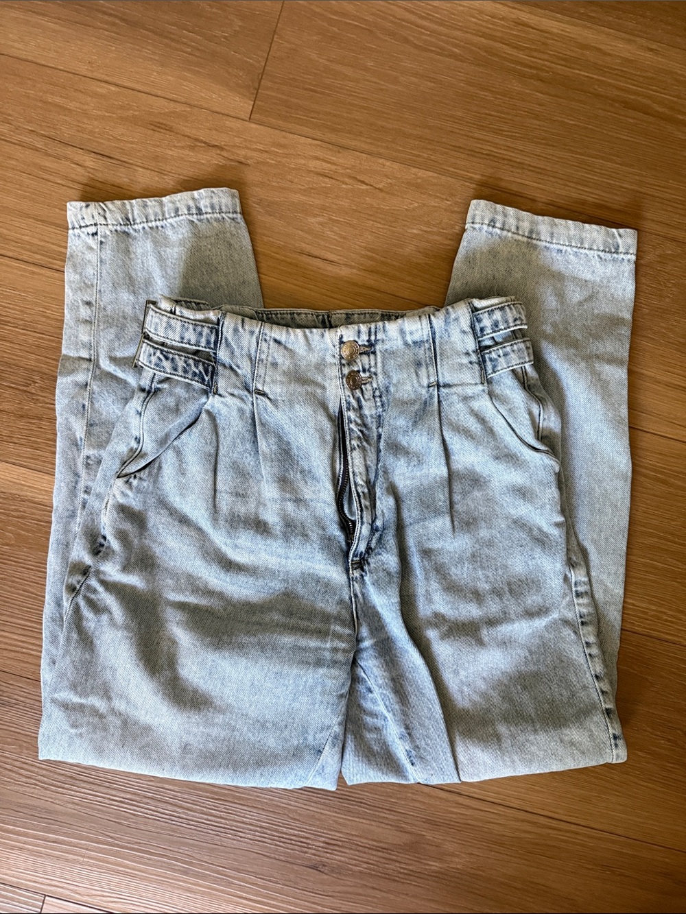 Garage High-Rise Light Wash Blue Jeans